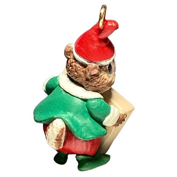 🎄 Hallmark Ornament “Chipmunk Parcel Service” Miniature 1992 Vintage - Picture 3 of 6